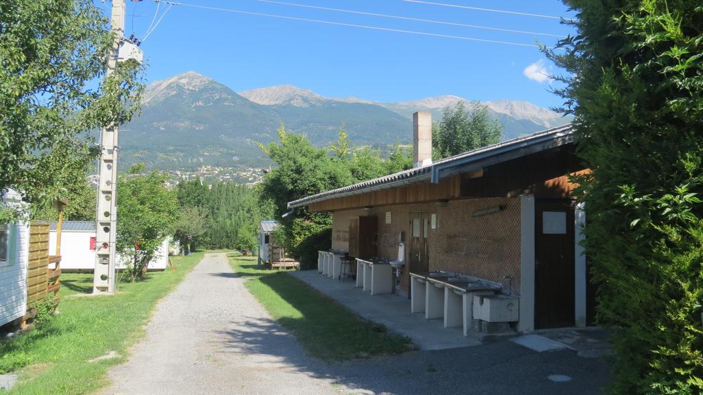 Camping La Tour Hotel Embrun Kültér fotó