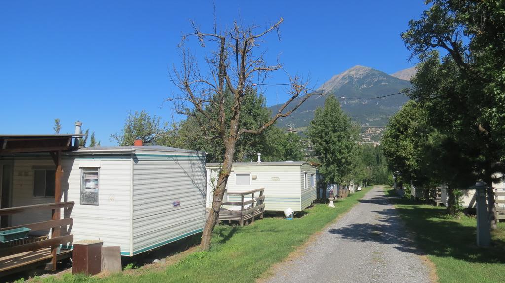 Camping La Tour Hotel Embrun Kültér fotó